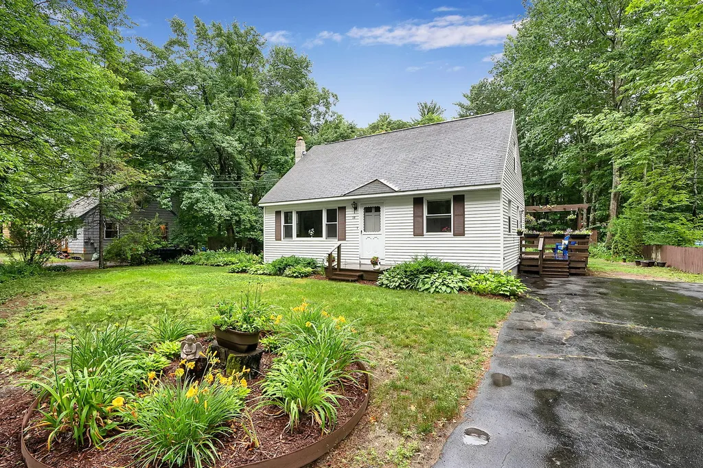 28 Collinwood Circle Windham ME 04062