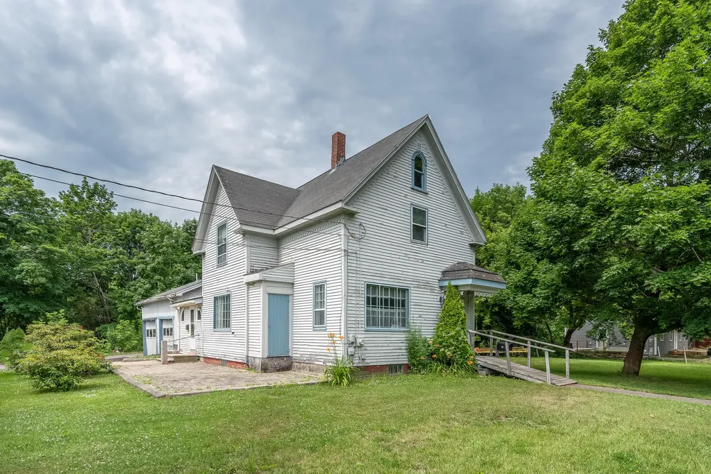 34 Admontem Avenue Rockland ME 04841