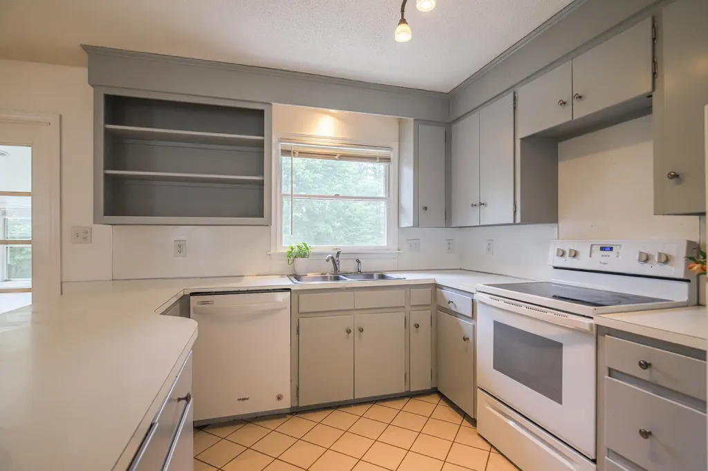 62 Yarmouth Road Gray ME 04039