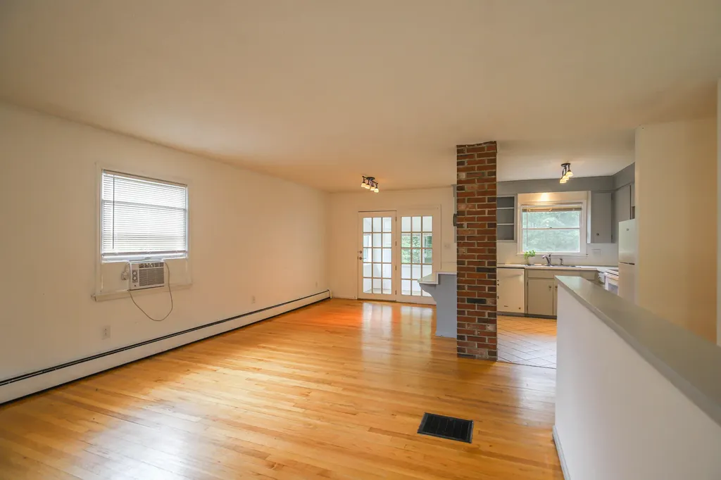 62 Yarmouth Road Gray ME 04039
