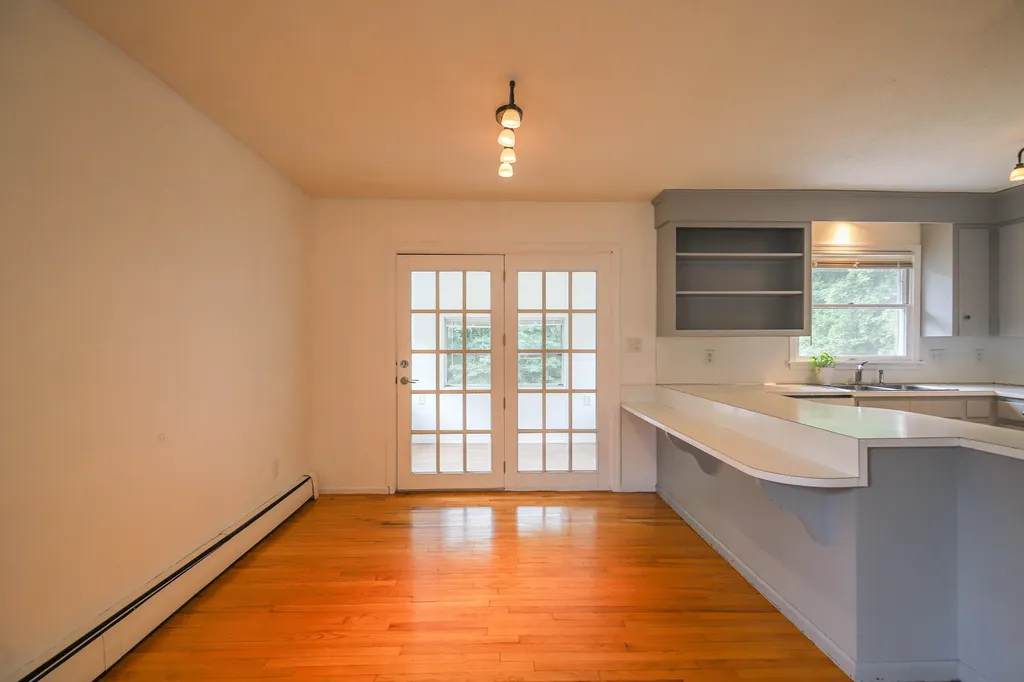 62 Yarmouth Road Gray ME 04039