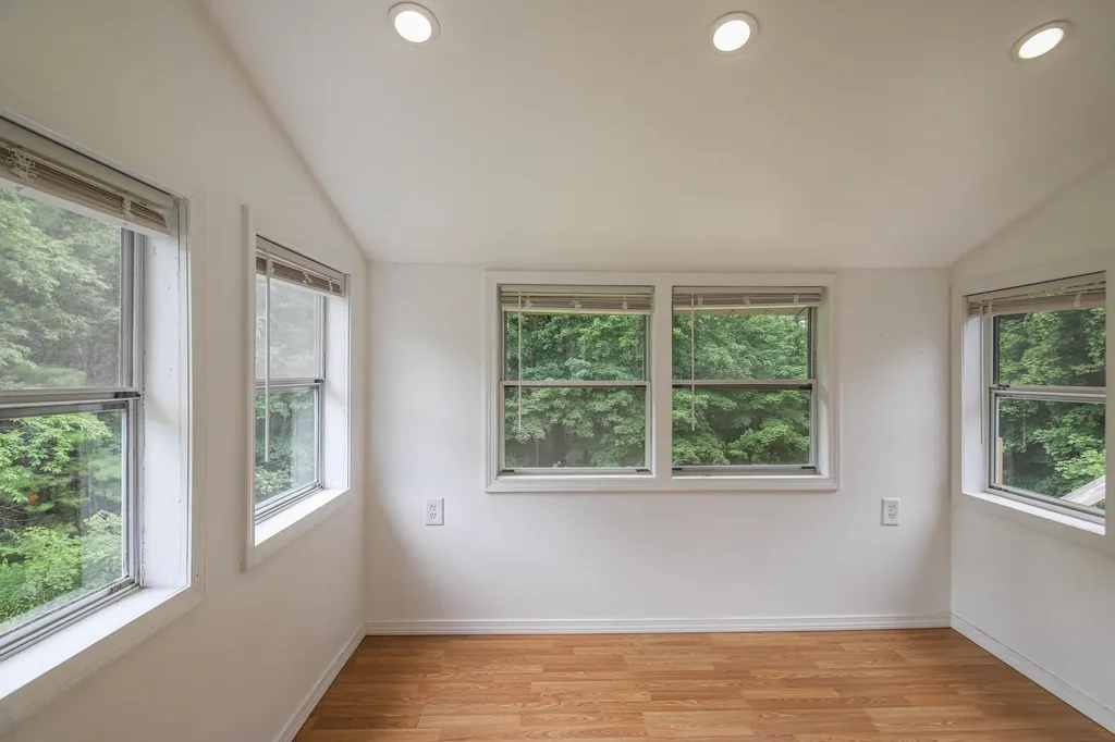 62 Yarmouth Road Gray ME 04039