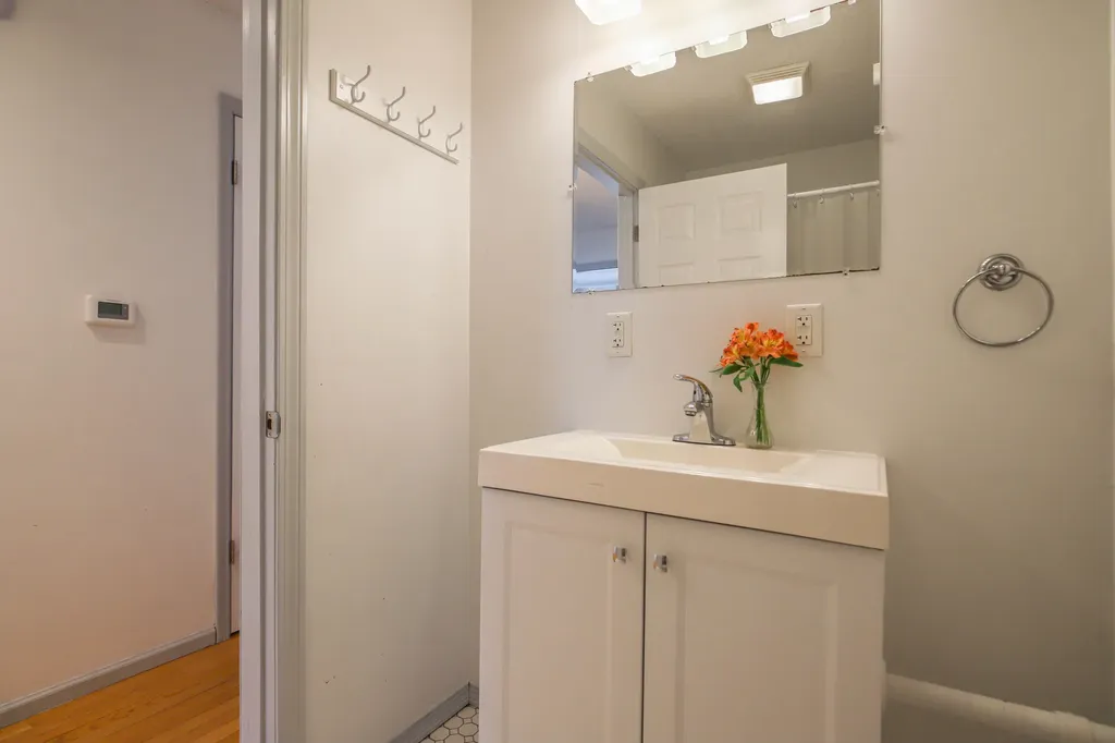 62 Yarmouth Road Gray ME 04039