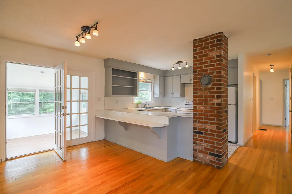62 Yarmouth Road Gray ME 04039