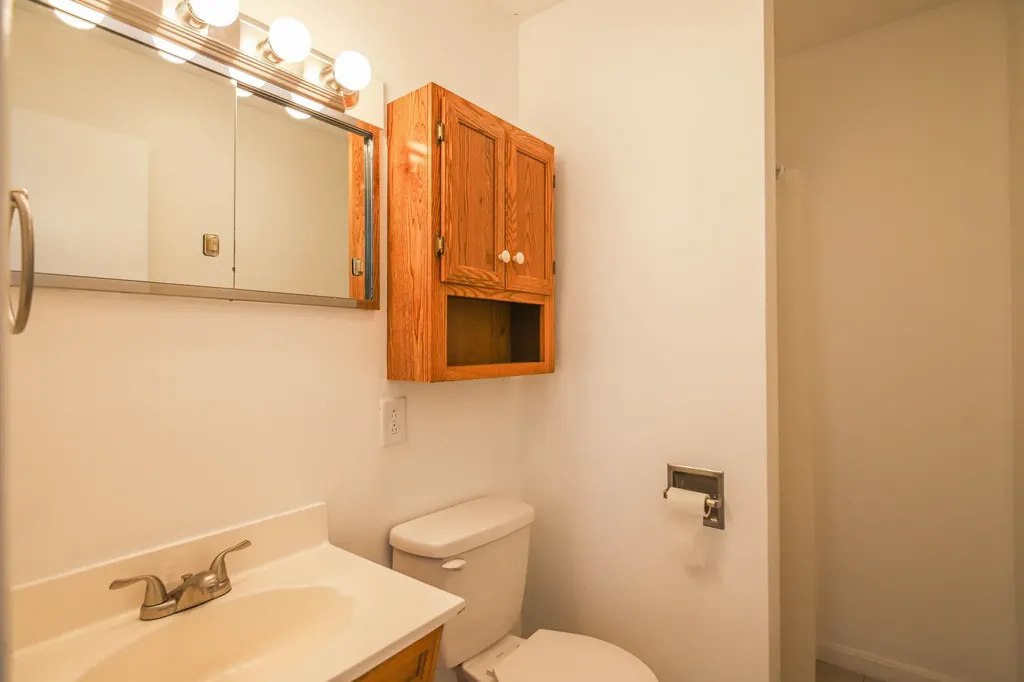 62 Yarmouth Road Gray ME 04039