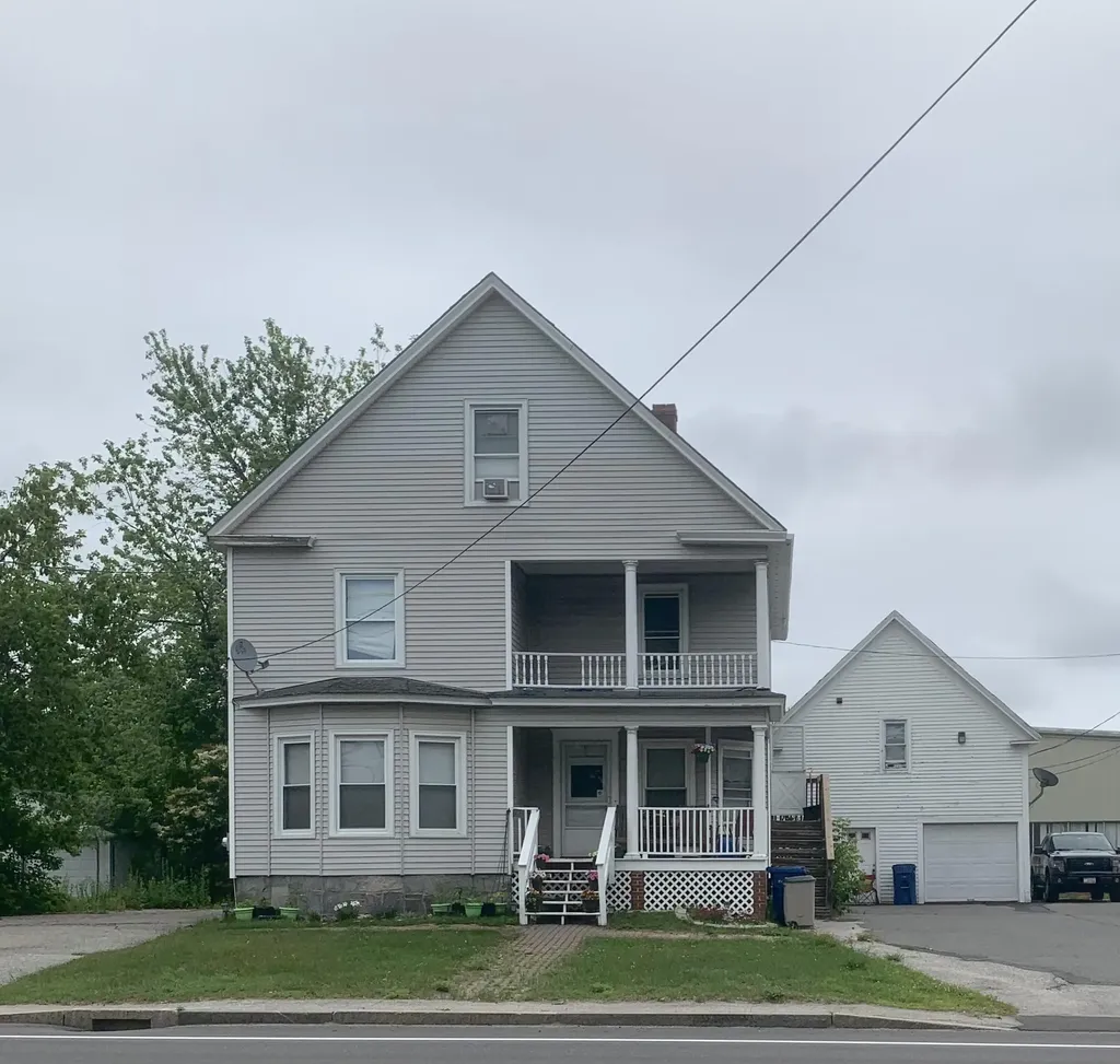 589 Riverside Street Portland ME 04103
