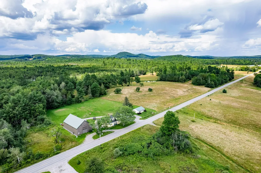 551 Stream Road Winterport ME 04496