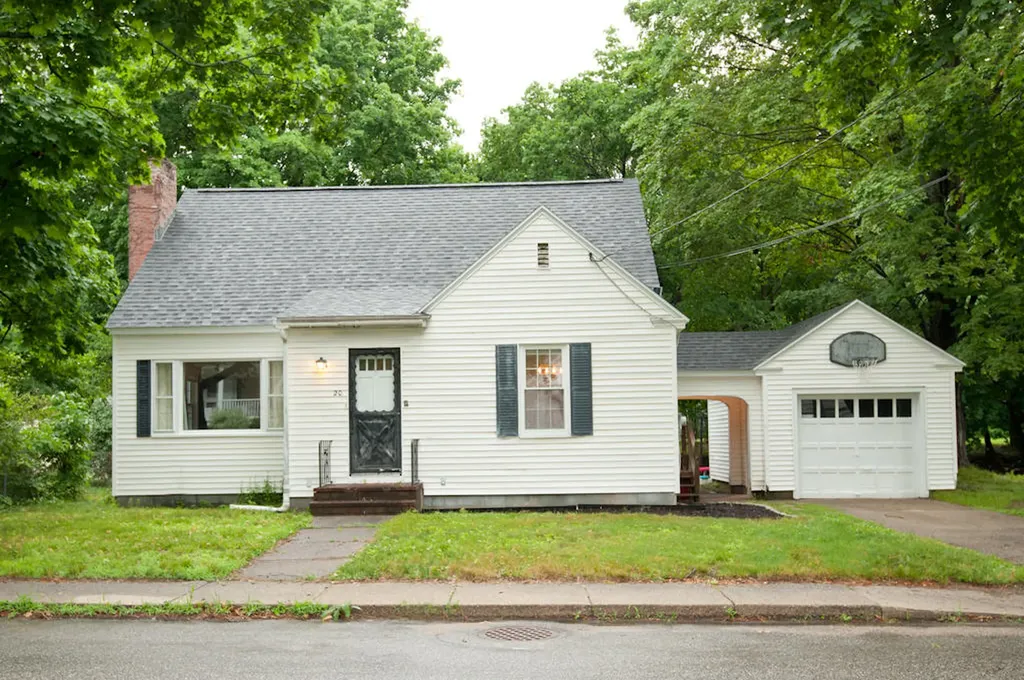 20 North Street Sanford ME 04073