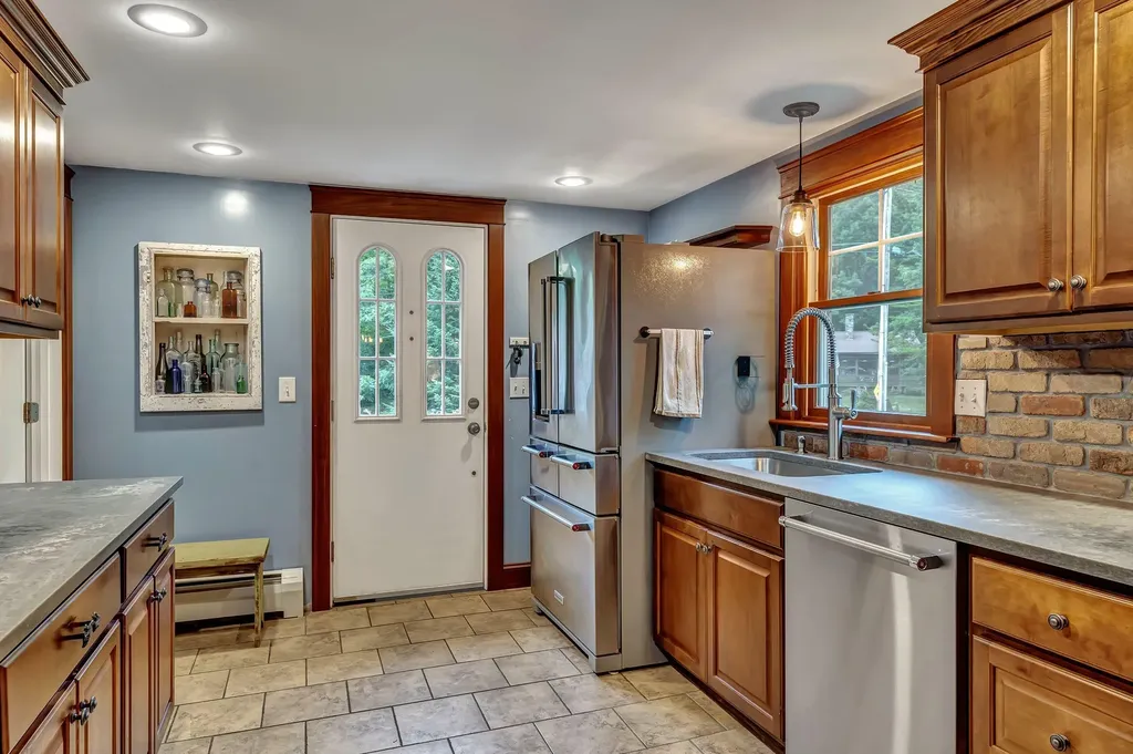 25 Panther Pond Pines Road Raymond ME 04071