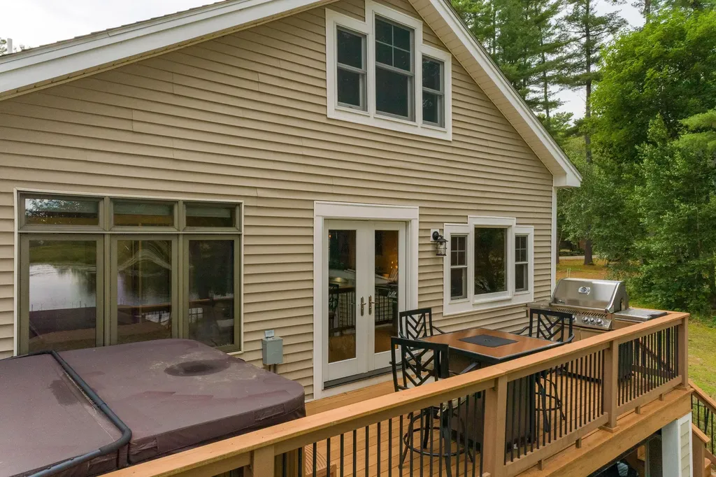 25 Panther Pond Pines Road Raymond ME 04071