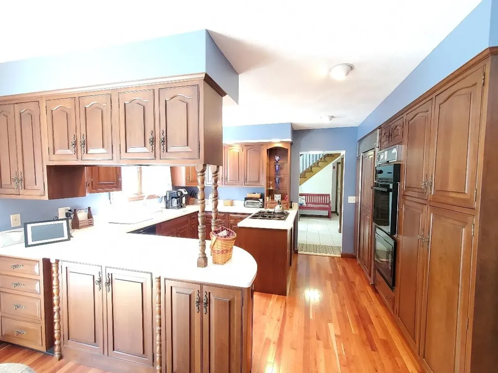 16 Village View Jay ME 04239