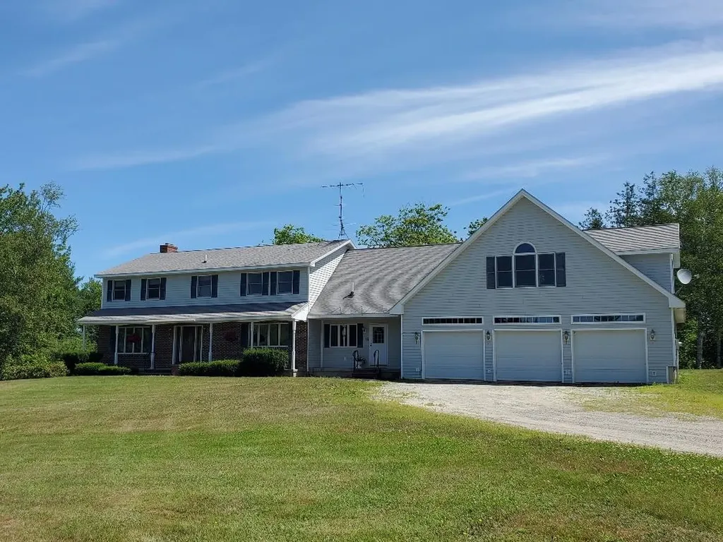 16 Village View Jay ME 04239