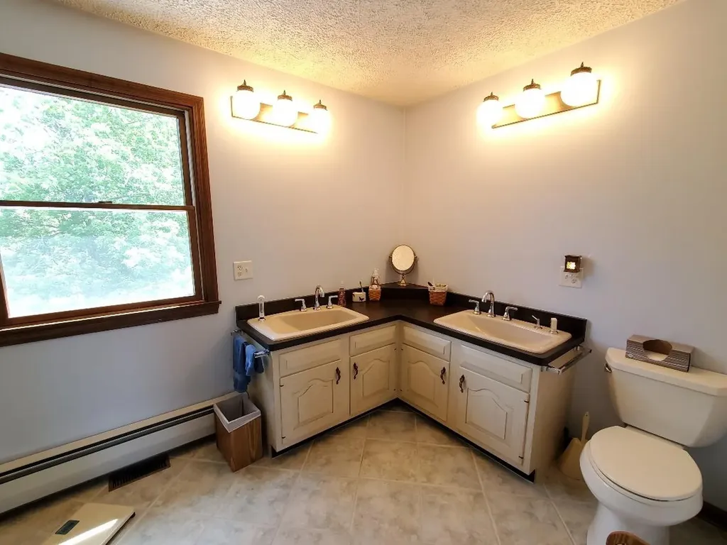 16 Village View Jay ME 04239