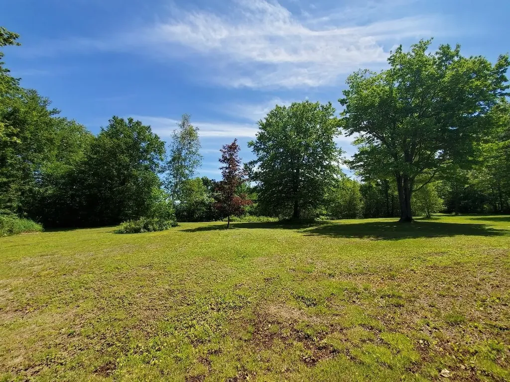 16 Village View Jay ME 04239