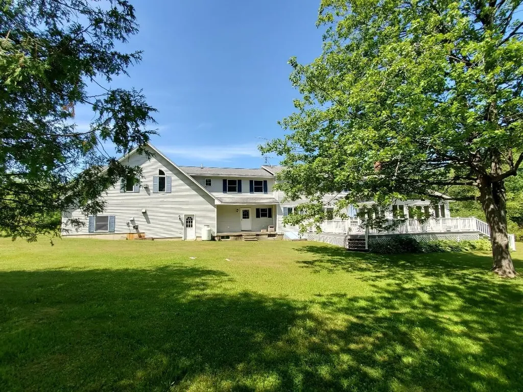 16 Village View Jay ME 04239