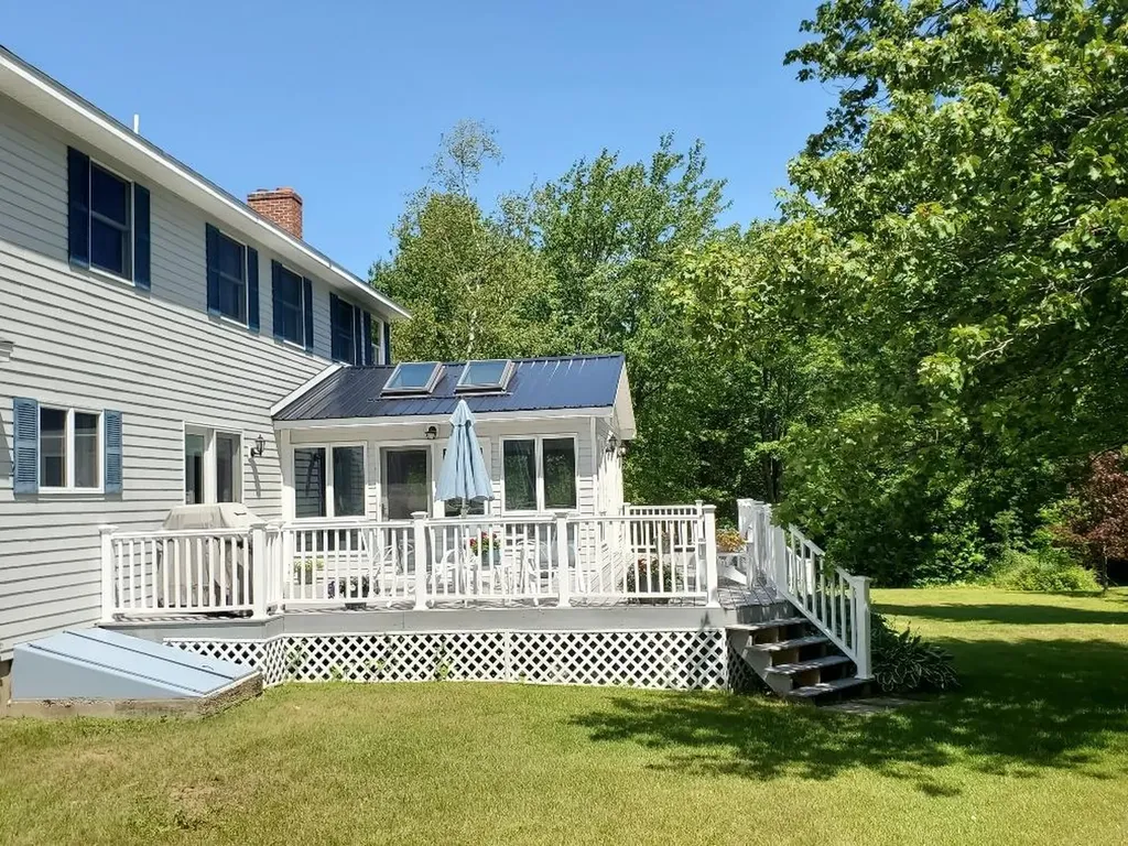 16 Village View Jay ME 04239