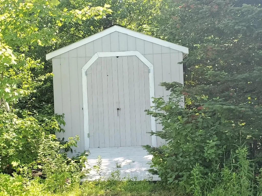 16 Village View Jay ME 04239