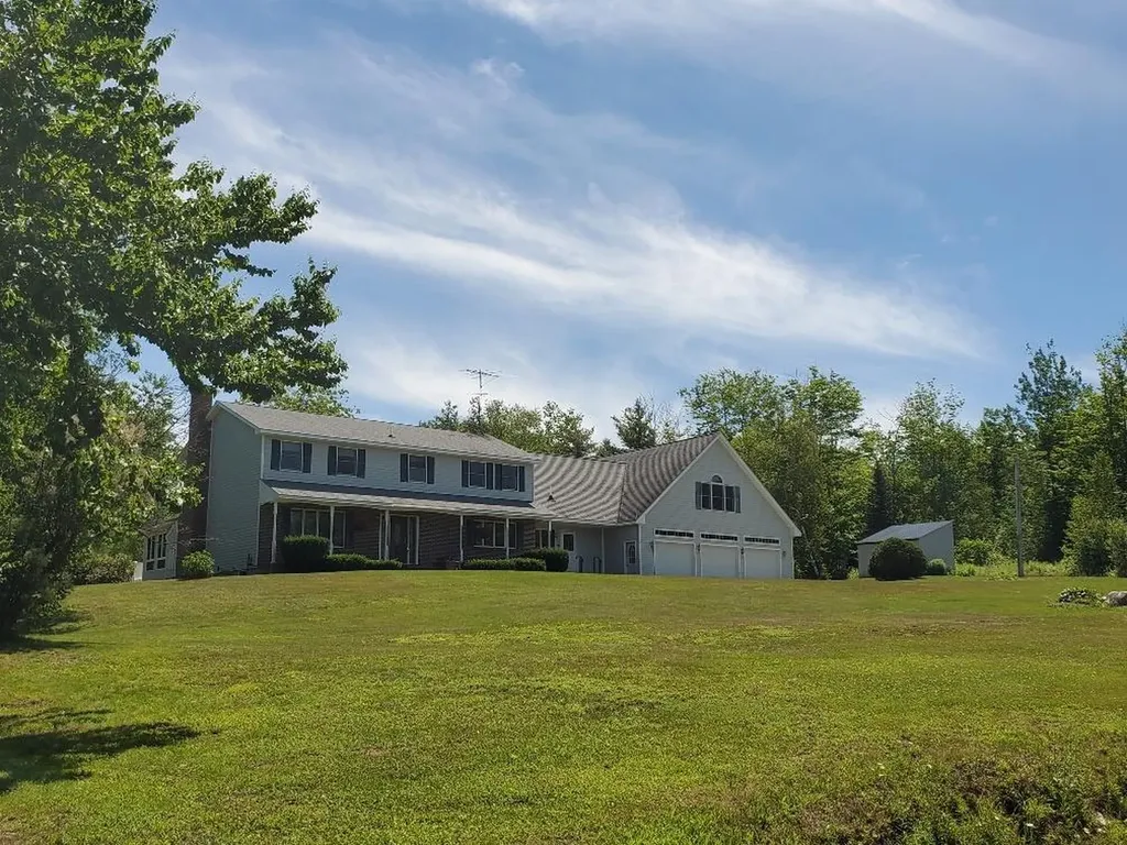 16 Village View Jay ME 04239