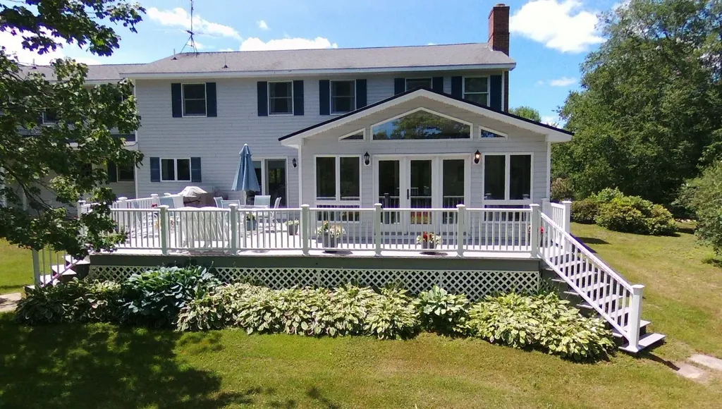 16 Village View Jay ME 04239