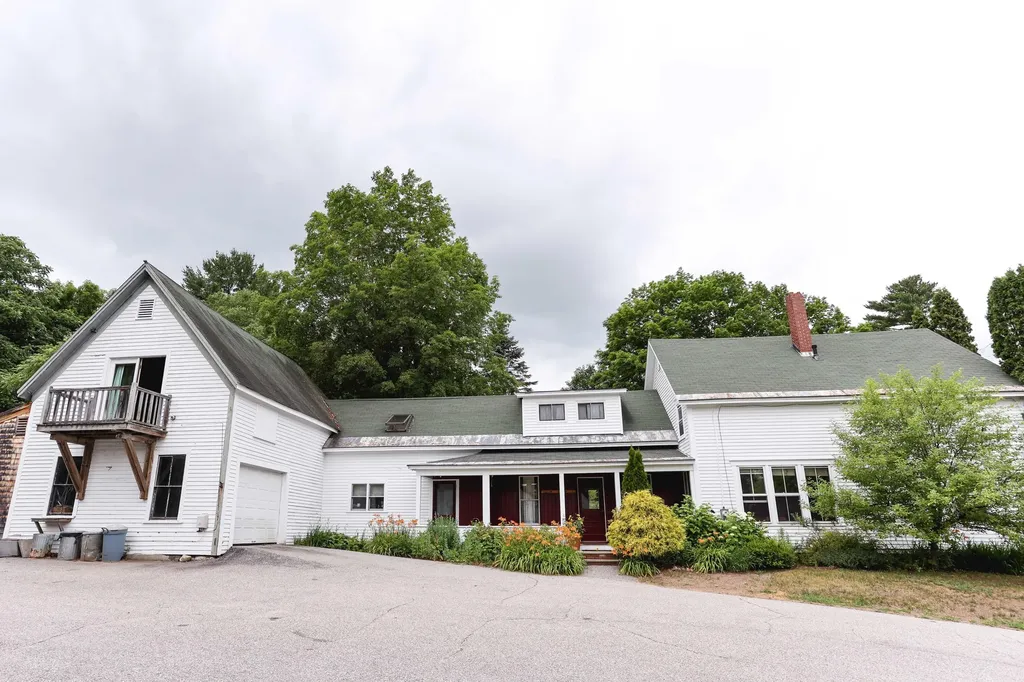 25 Vernon Street Bethel ME 04217