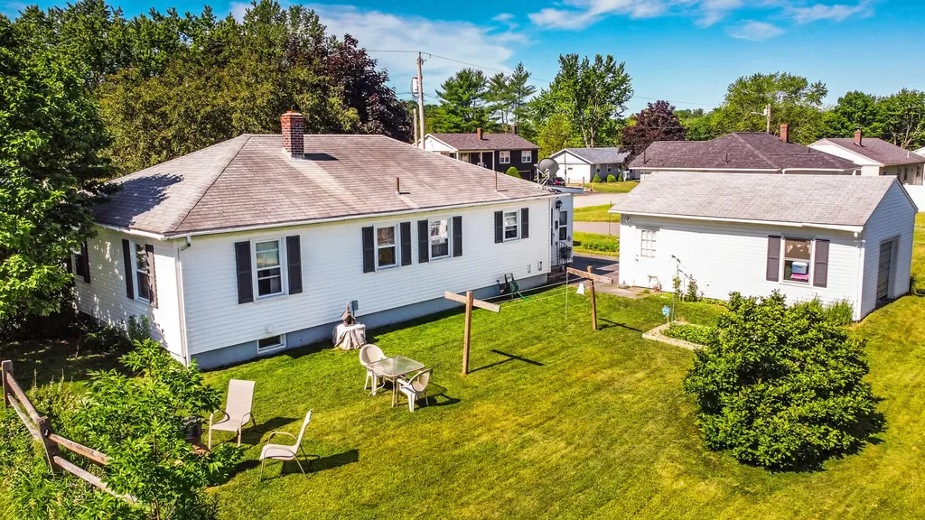 11 Sam Street Winslow ME 04901
