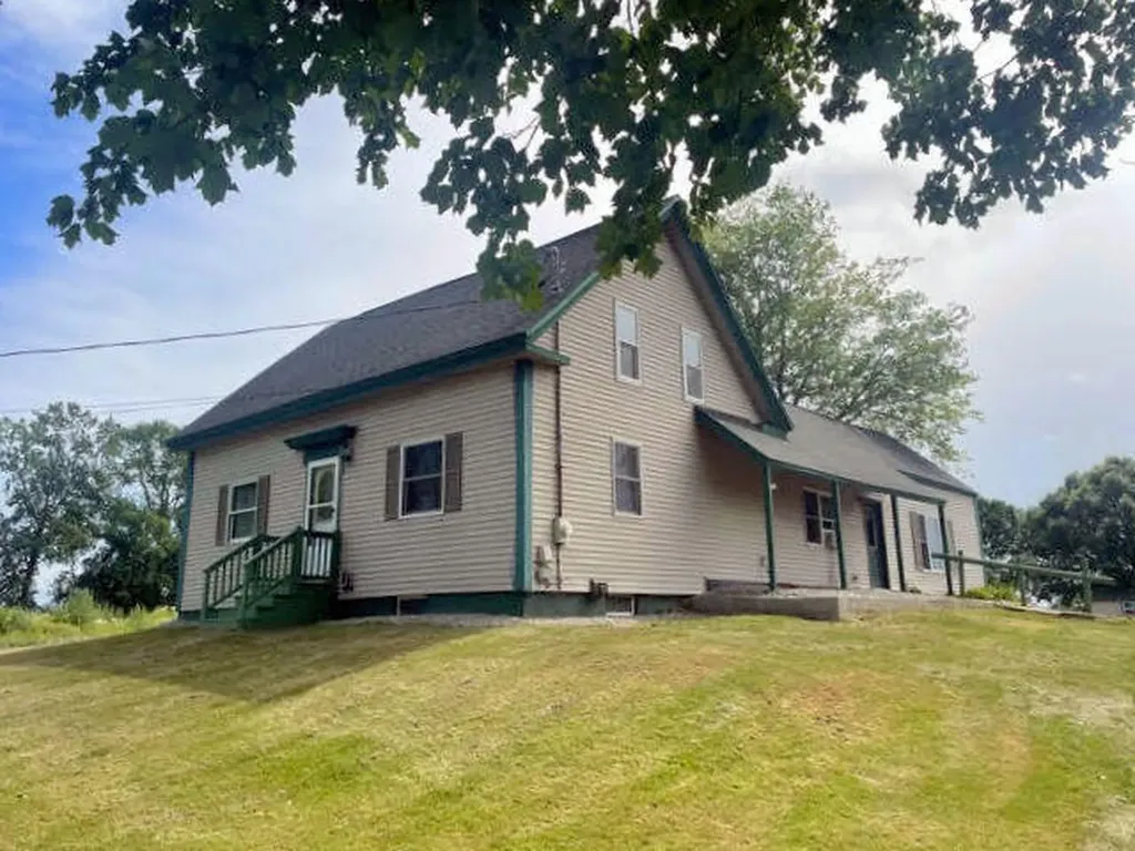 419 River Road Benton ME 04901