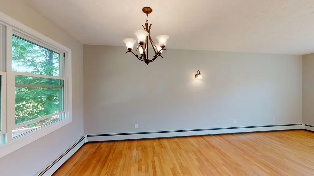 24 Robinson Gardens Lewiston ME 04240
