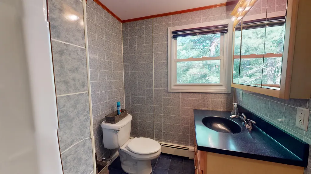 24 Robinson Gardens Lewiston ME 04240