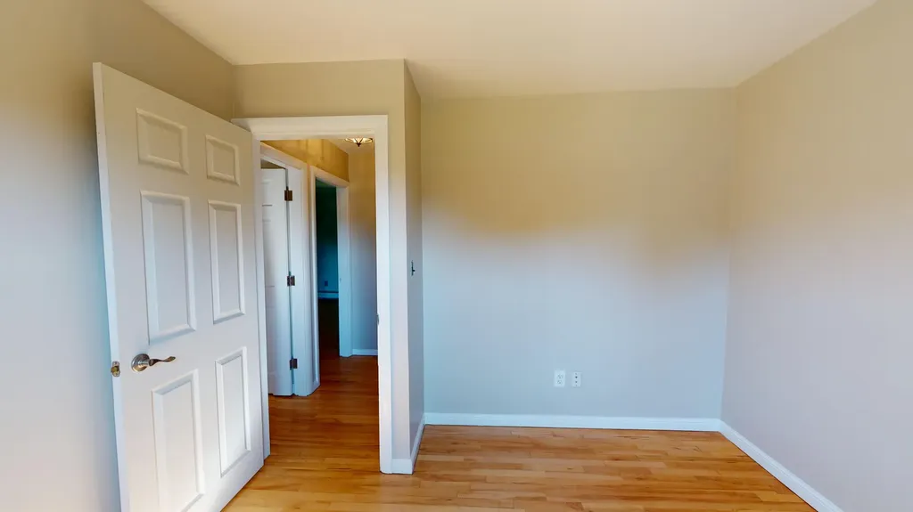 24 Robinson Gardens Lewiston ME 04240