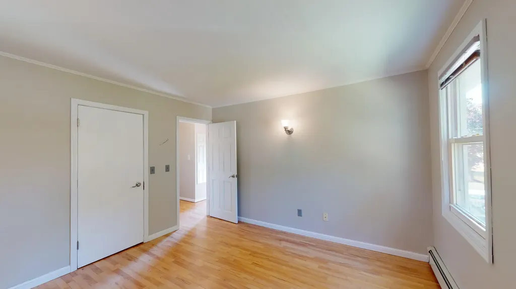 24 Robinson Gardens Lewiston ME 04240