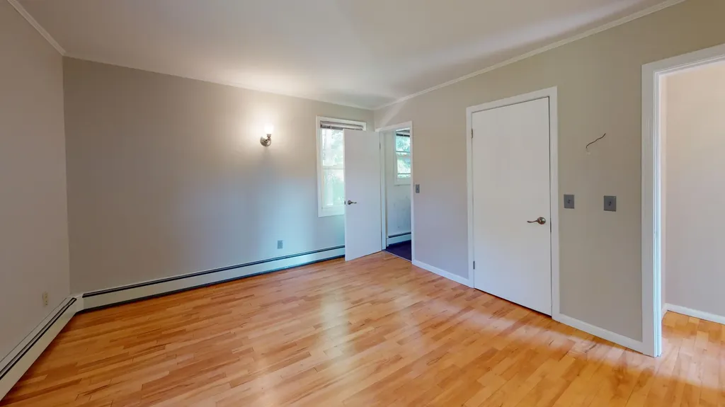 24 Robinson Gardens Lewiston ME 04240
