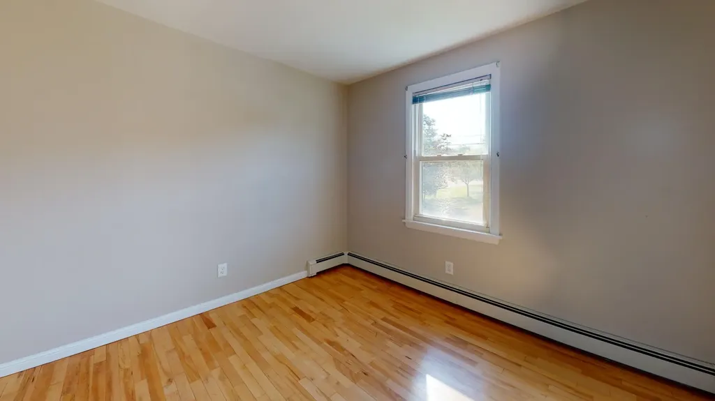 24 Robinson Gardens Lewiston ME 04240