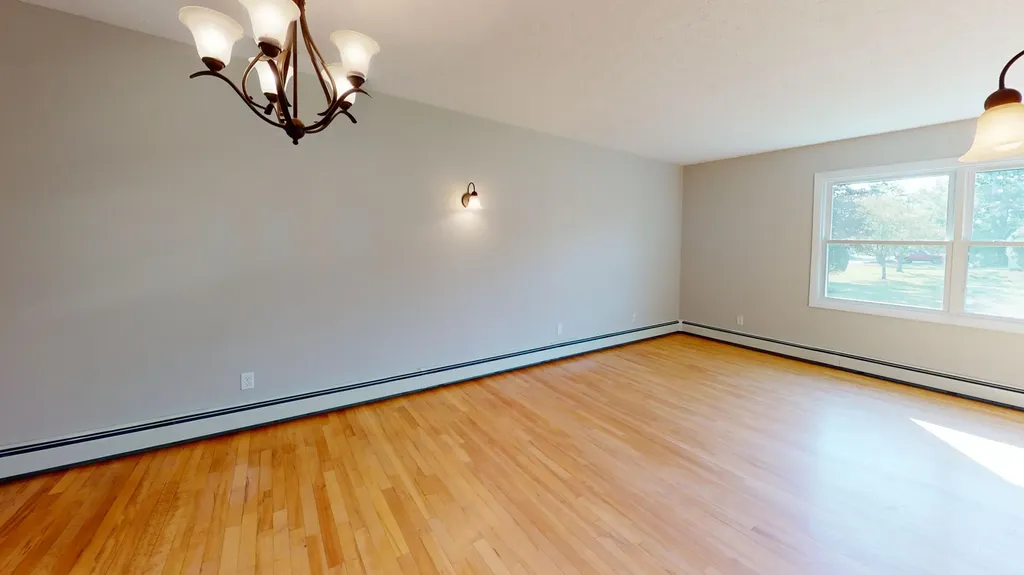 24 Robinson Gardens Lewiston ME 04240