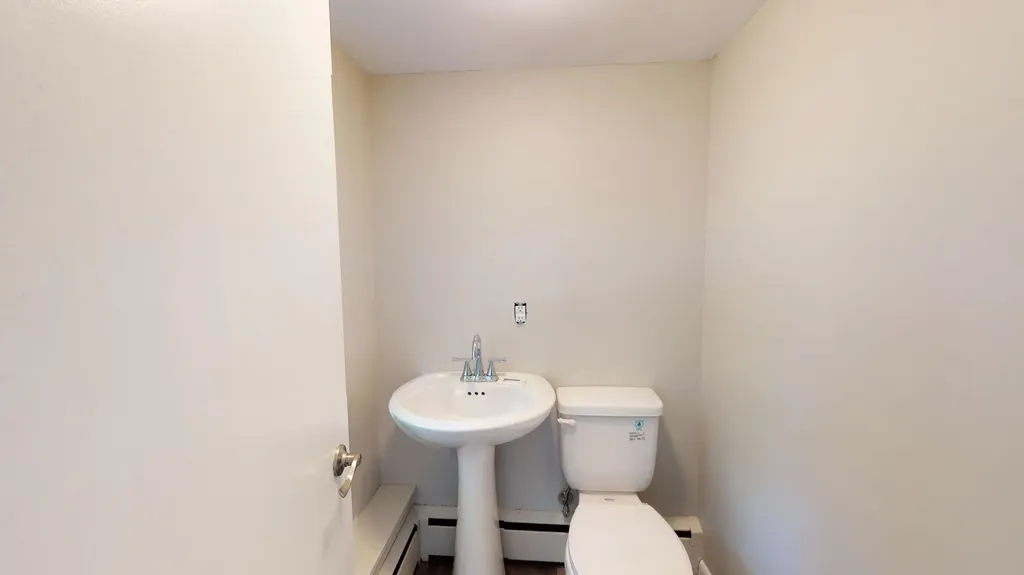 24 Robinson Gardens Lewiston ME 04240