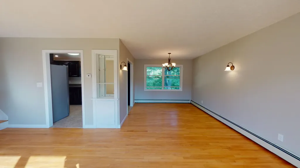 24 Robinson Gardens Lewiston ME 04240