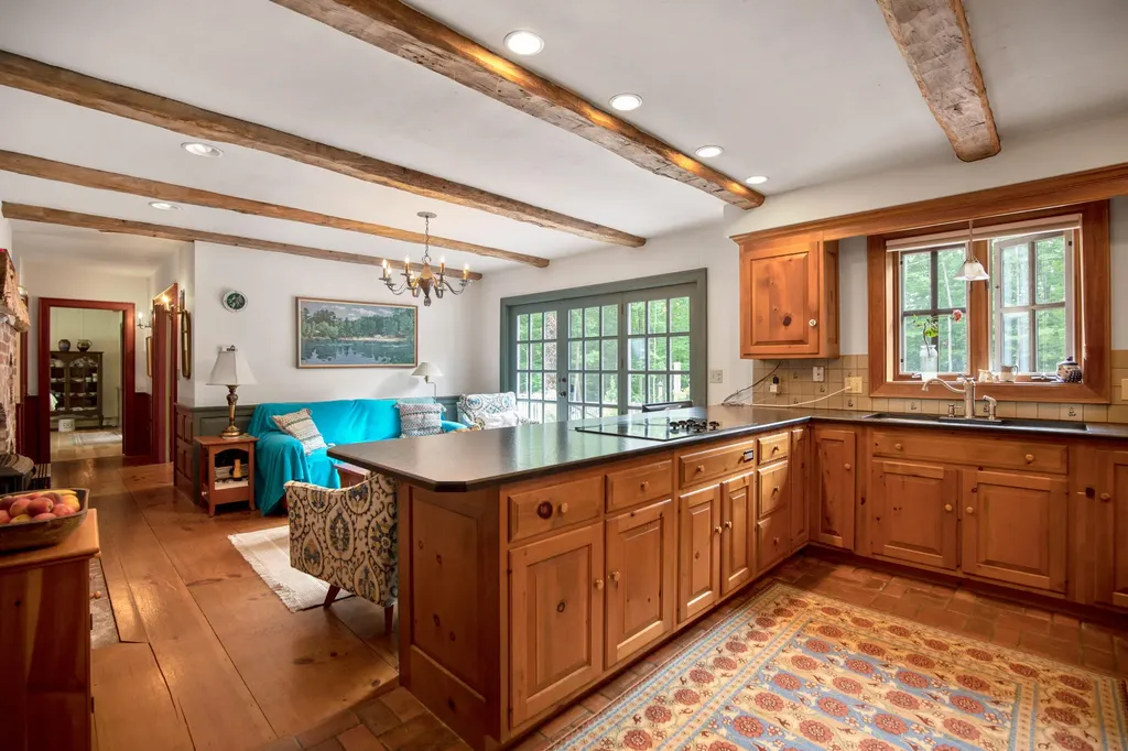 2 Flintlock Lane Falmouth ME 04105
