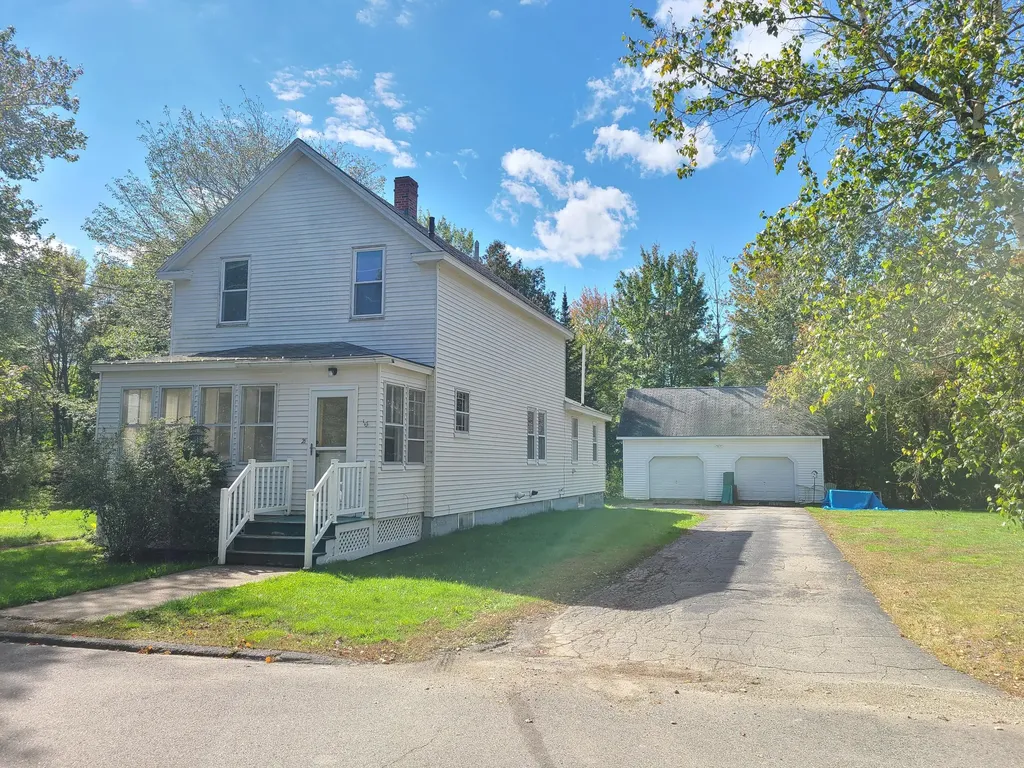 21 Washington Street Baileyville ME 04694
