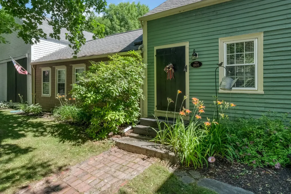 3 Hooper Street Wiscasset ME 04578