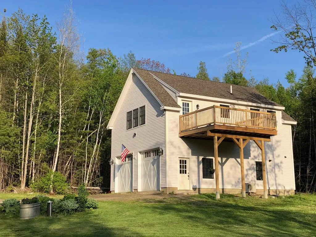 8 Old Mill Road Cushing ME 04563