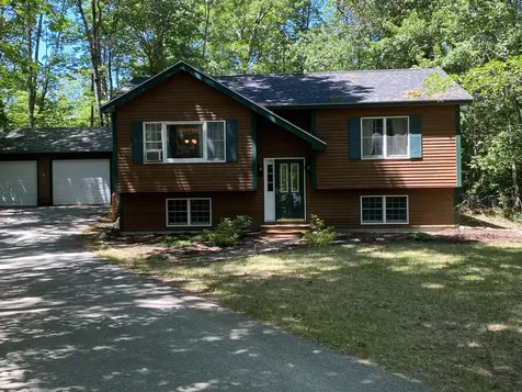46 Maple Street Casco ME 04015