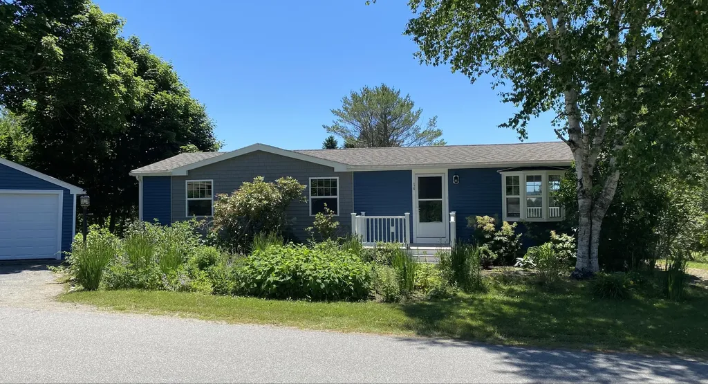126 Bellevue Street Owls Head ME 04854