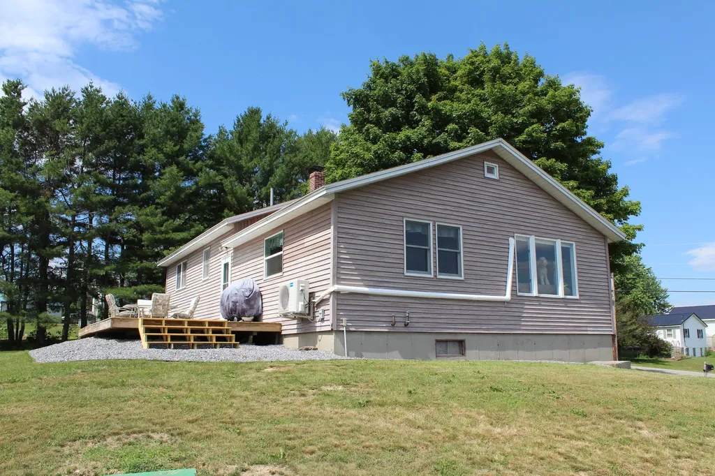 773 West River Road Augusta ME 04330