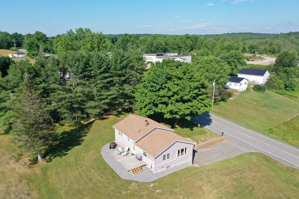 773 West River Road Augusta ME 04330