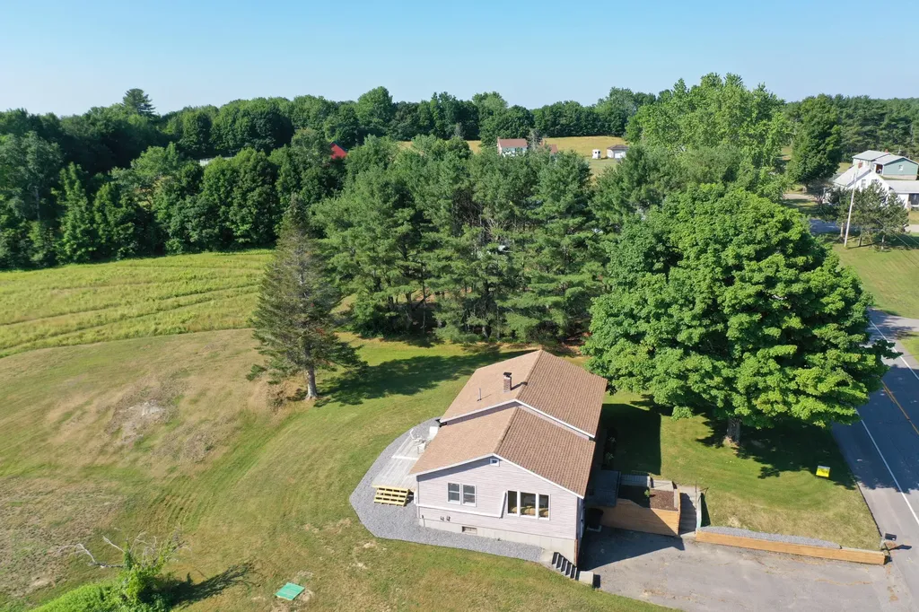 773 West River Road Augusta ME 04330