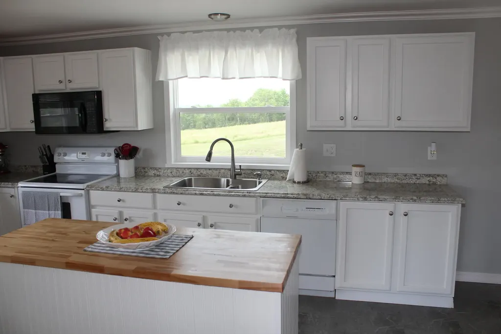 773 West River Road Augusta ME 04330