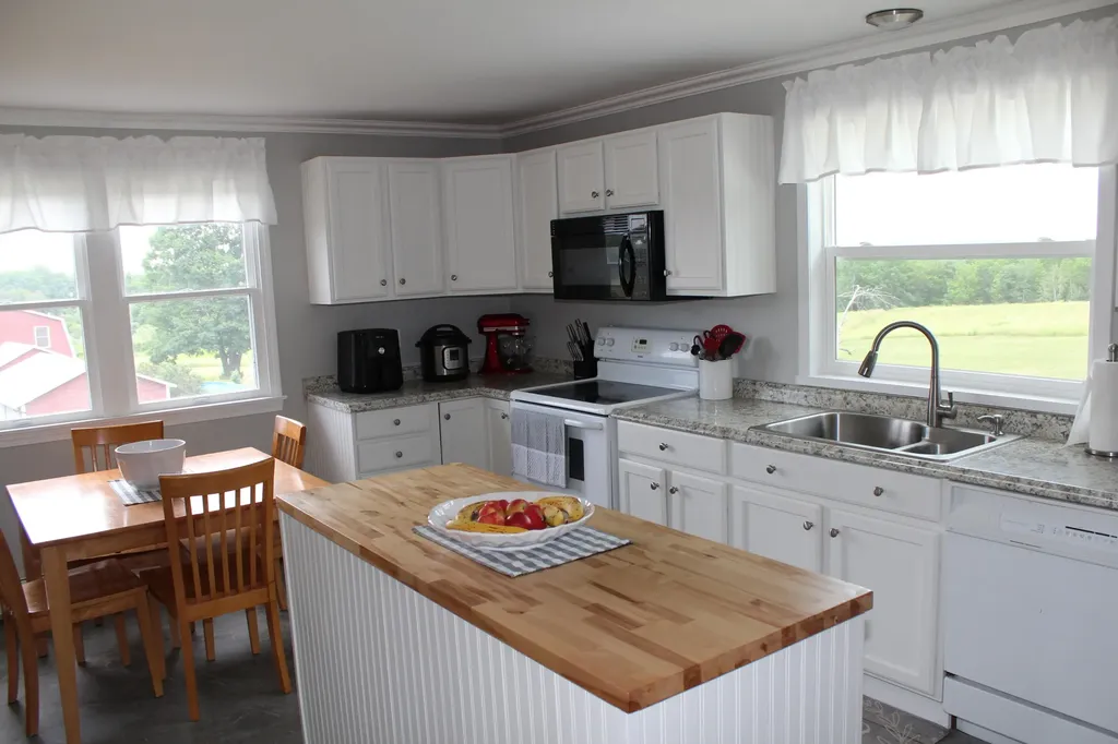 773 West River Road Augusta ME 04330