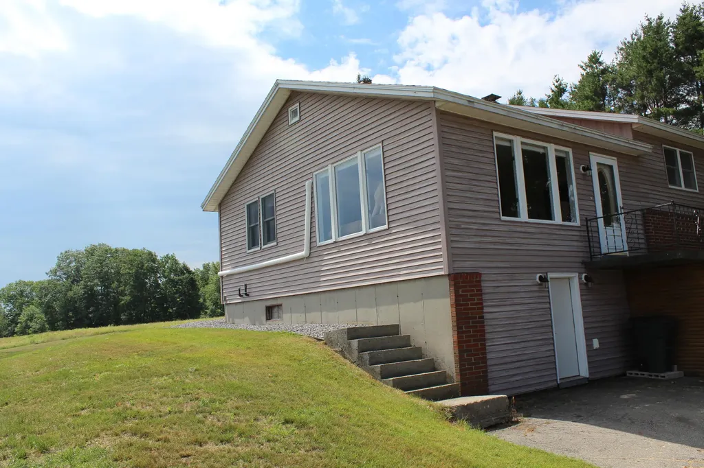 773 West River Road Augusta ME 04330