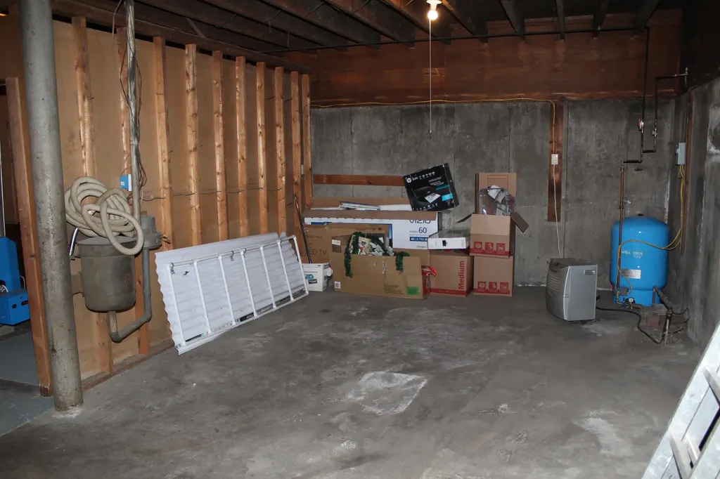 773 West River Road Augusta ME 04330