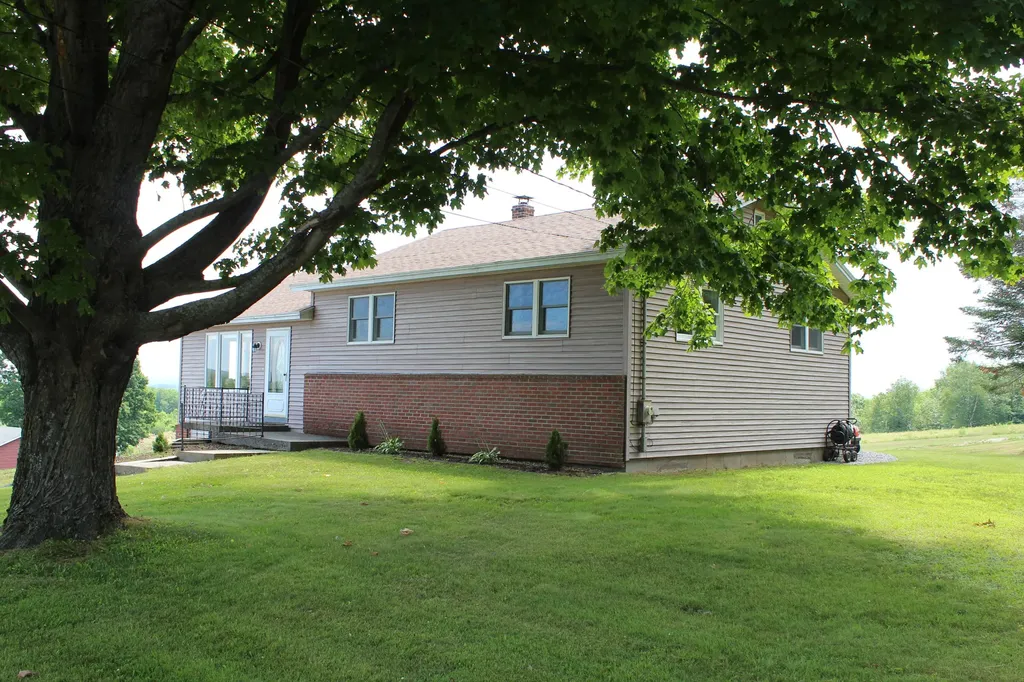 773 West River Road Augusta ME 04330