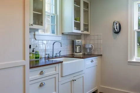 174 Perkins Street Castine ME 04421